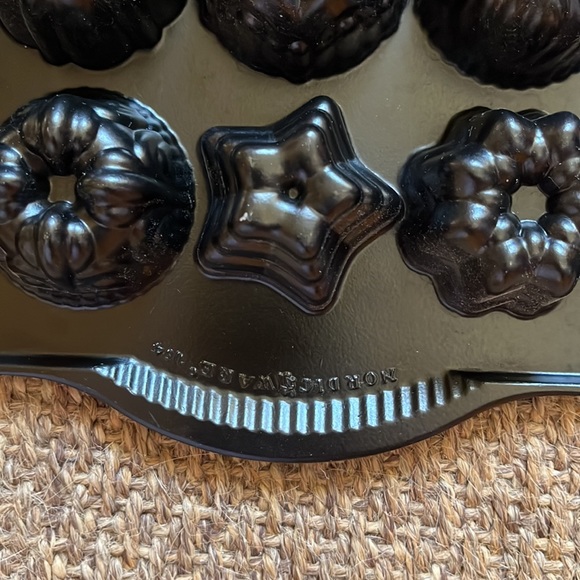 BUNDT TEA CAKE & CANDIES NonStick Pan 2.5cup .59Liter Flower Star Heart Cake NEW - Picture 10 of 16